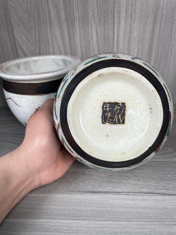古玩陶瓷清末民初 精品哥釉粉彩刀馬人物圖案缸一對(文房器)拍賣,當(dāng)前價(jià)格3600元