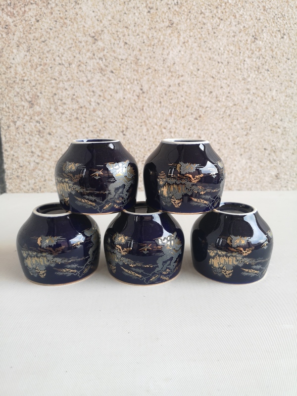 古玩陶瓷藍(lán)釉描金山水紋杯拍賣,當(dāng)前價(jià)格298元