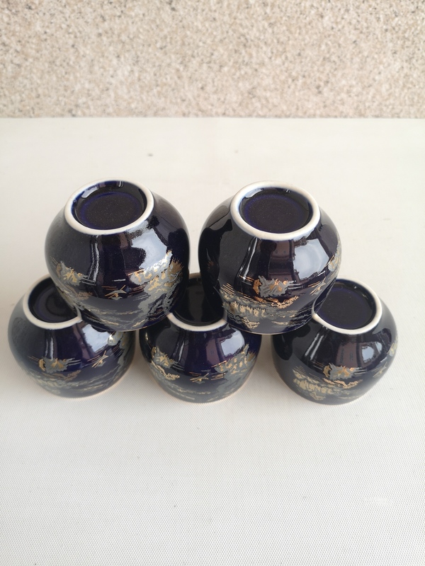 古玩陶瓷藍(lán)釉描金山水紋杯拍賣,當(dāng)前價(jià)格298元