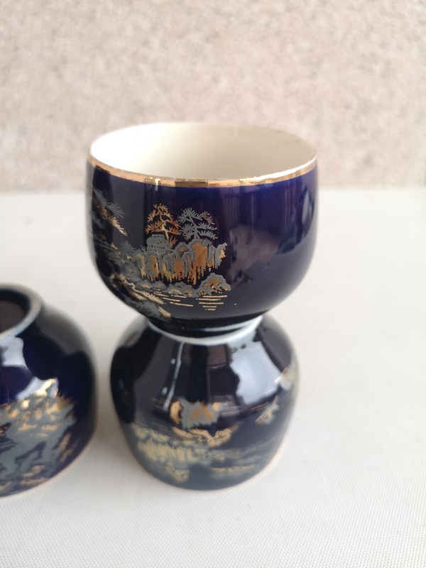 古玩陶瓷藍(lán)釉描金山水紋杯拍賣,當(dāng)前價(jià)格298元