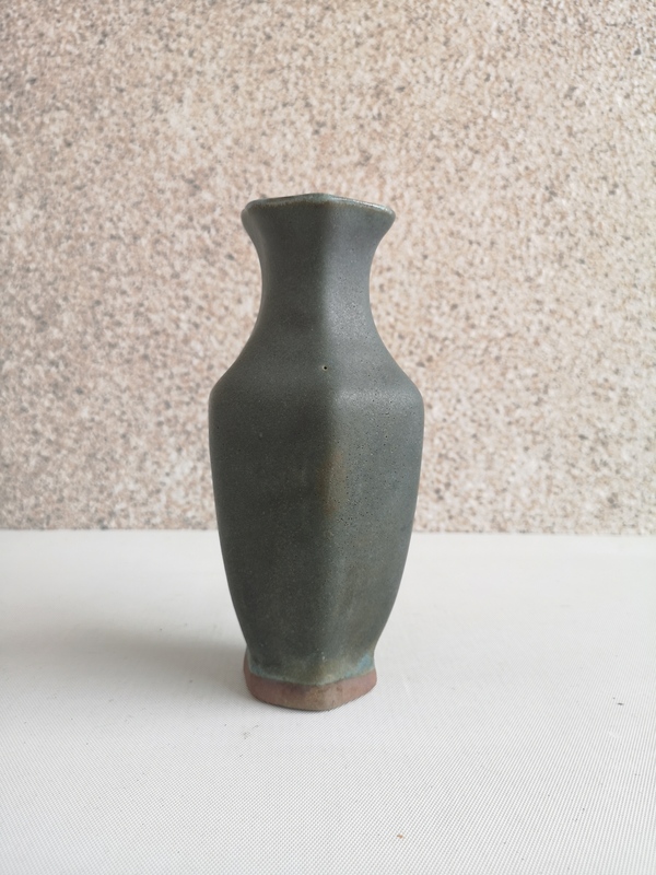古玩陶瓷鈞釉六方瓶拍賣,當前價格398元