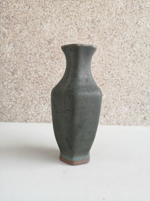 古玩陶瓷鈞釉六方瓶拍賣,當前價格398元