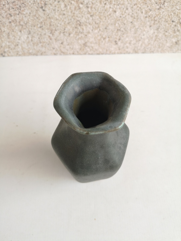 古玩陶瓷鈞釉六方瓶拍賣,當前價格398元