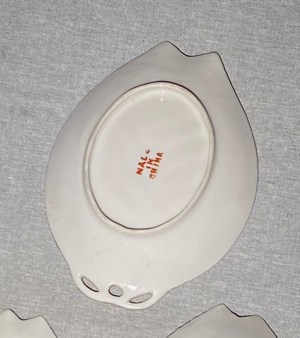 古玩陶瓷【民國(guó) 性價(jià)比數(shù)一,創(chuàng)造創(chuàng)新】花鳥壽字魚型盤拍賣,當(dāng)前價(jià)格577元