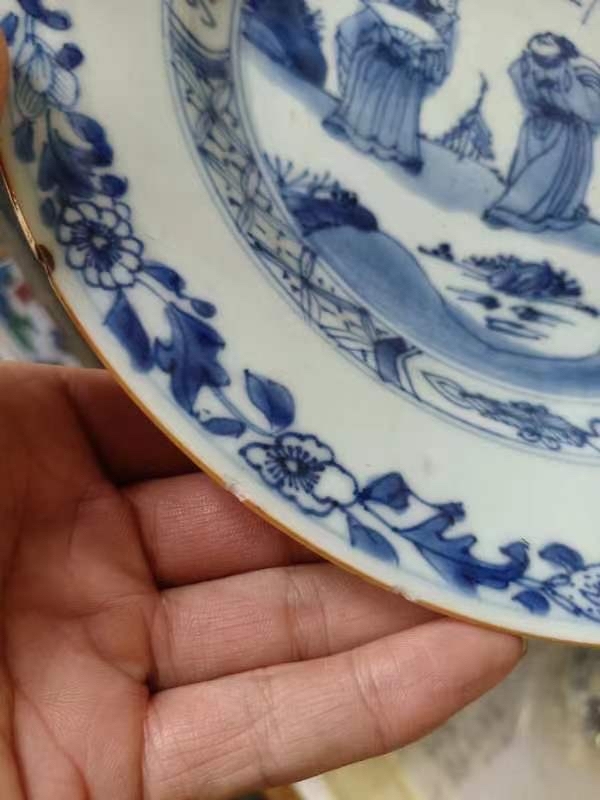 古玩陶瓷人物紋青花盤拍賣，當(dāng)前價格3000元