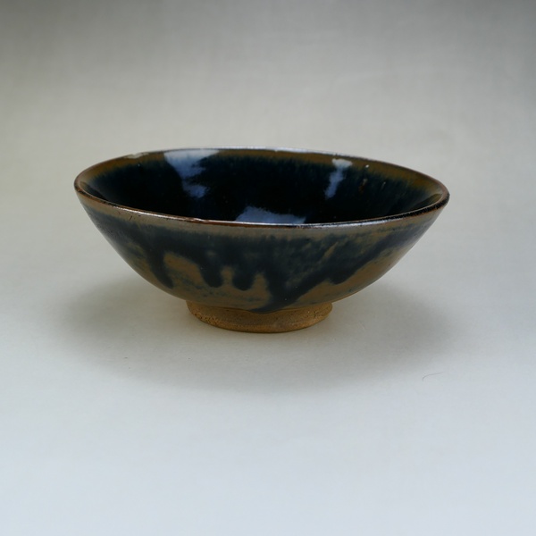 古玩陶瓷明.窯變黑釉斗笠碗拍賣,當前價格700元