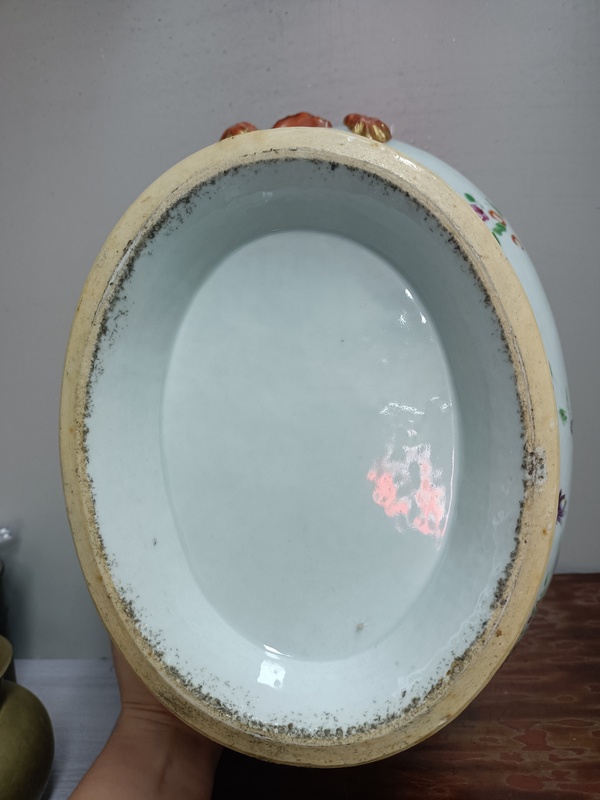 古玩陶瓷花卉紋描金大蓋盆拍賣,當(dāng)前價格4688元