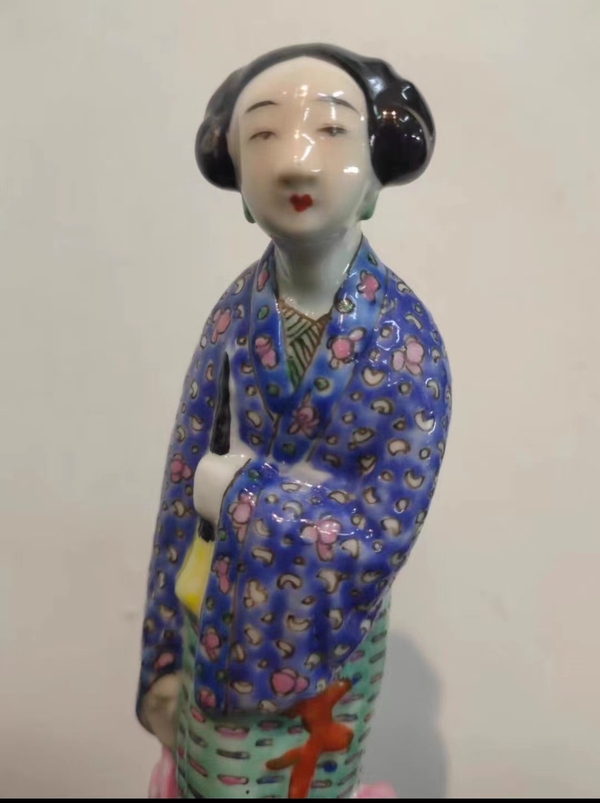 古玩陶瓷民國仕女瓷塑·黃祥記款·全品保真拍賣,當前價格65元