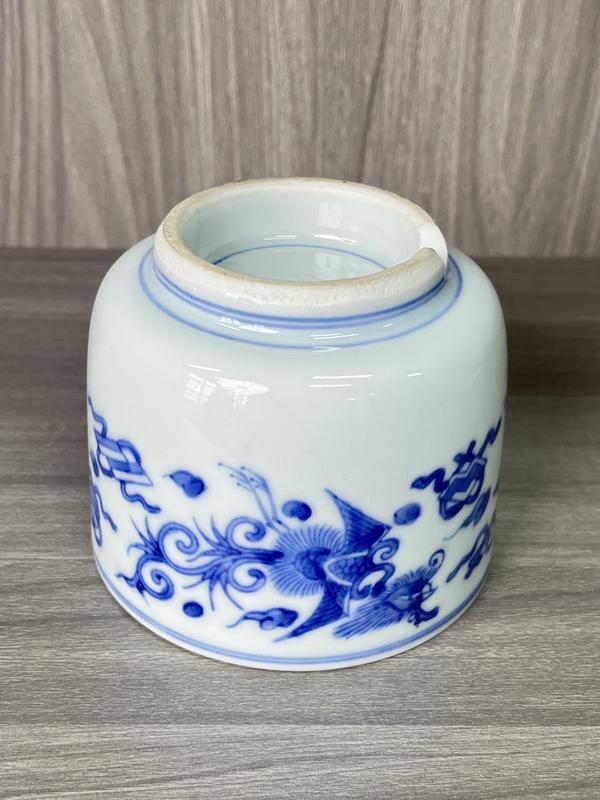 古玩陶瓷晚清民國 鶴鳳暗八仙紋青花琴爐(文房器)拍賣,當前價格580元
