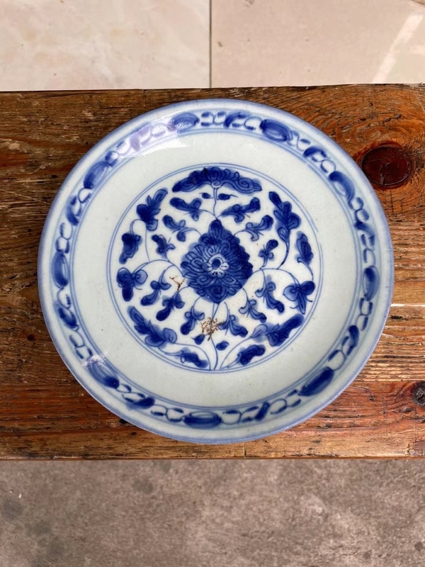 古玩陶瓷青花纏枝花卉紋盤拍賣,當前價格888元