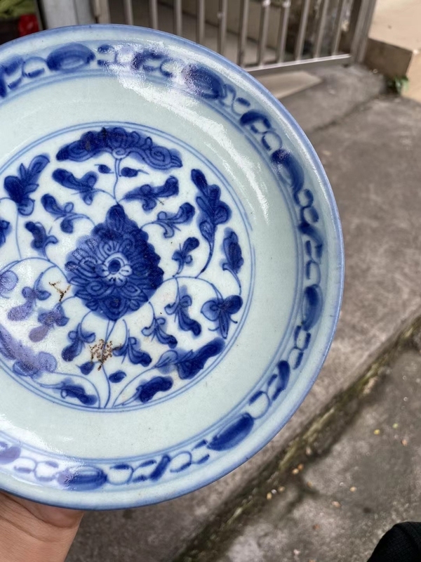 古玩陶瓷青花纏枝花卉紋盤拍賣,當前價格888元