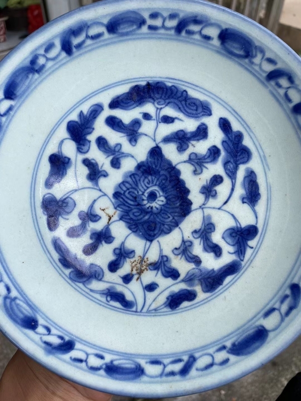 古玩陶瓷青花纏枝花卉紋盤拍賣,當前價格888元