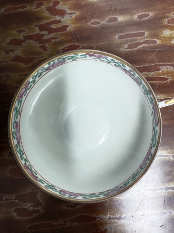 古玩陶瓷百財捧壽杯碟拍賣,當前價格788元