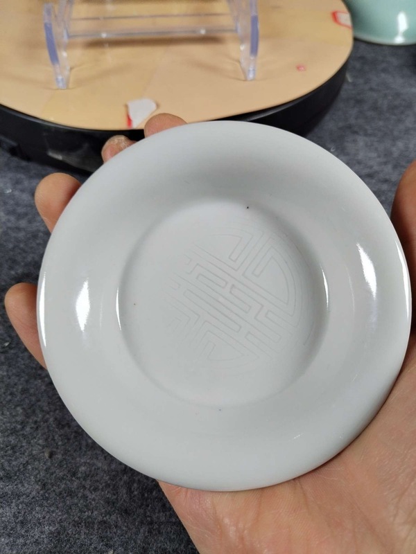 古玩陶瓷清代白釉印花壽字紋盤拍賣,當(dāng)前價(jià)格1500元