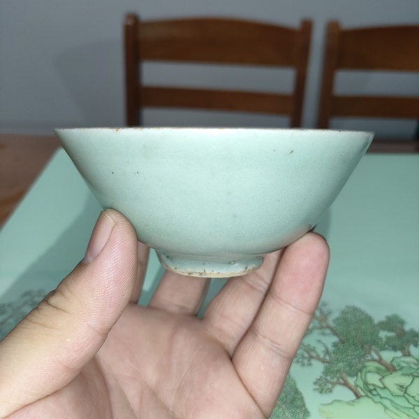 古玩陶瓷清中期,豆青釉茶園拍賣,當前價格160元