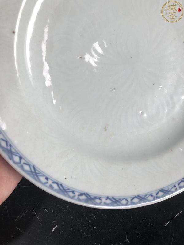 古玩陶瓷康熙青花暗刻紋盤拍賣,當前價格998元