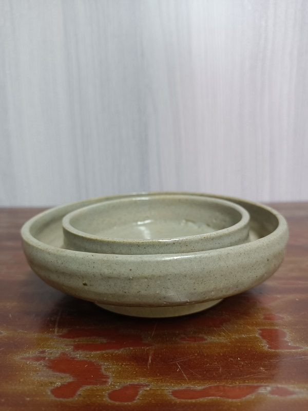 古玩轉(zhuǎn)賣(mài)青釉茶托拍賣(mài),當(dāng)前價(jià)格500元