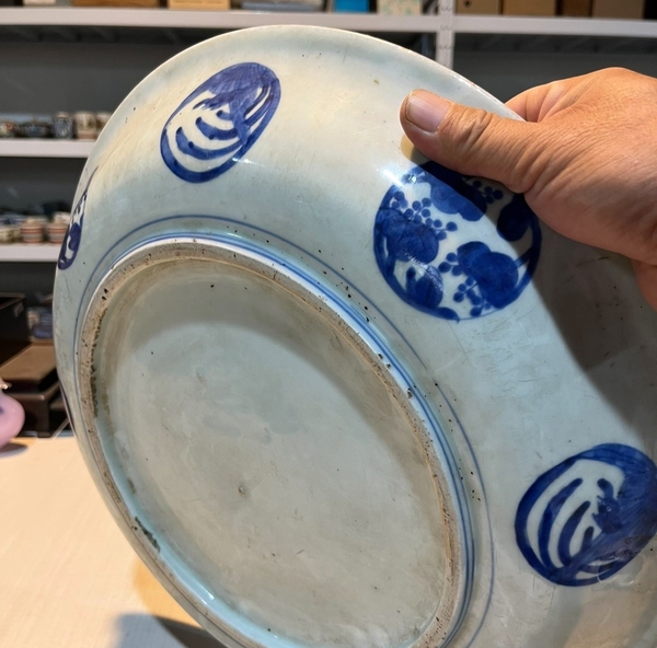 古玩陶瓷清晚期回流青花山水人物紋盤拍賣,當前價格1999元