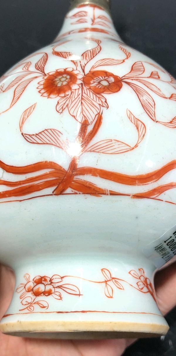 古玩陶瓷康熙礬紅花卉紋荸薺瓶拍賣,當前價格3699元