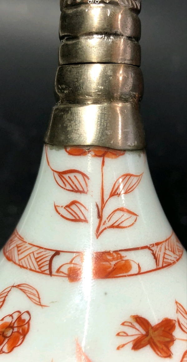古玩陶瓷康熙礬紅花卉紋荸薺瓶拍賣,當前價格3699元