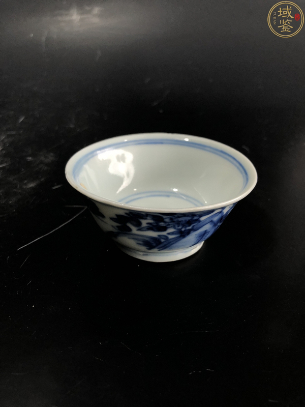 古玩陶瓷康熙青花花卉壓手杯拍賣(mài)，當(dāng)前價(jià)格1200元