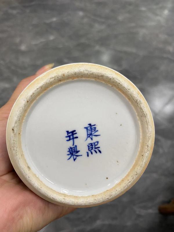 古玩陶瓷青花開光人物故事紋獅耳銜環尊拍賣,當前價格5800元
