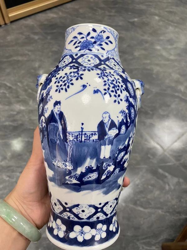古玩陶瓷青花開光人物故事紋獅耳銜環(huán)尊拍賣，當(dāng)前價格5800元