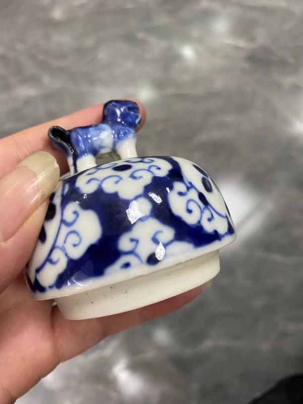 古玩陶瓷青花開光人物故事紋獅耳銜環(huán)尊拍賣，當(dāng)前價格5800元