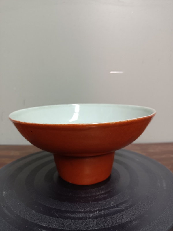 古玩轉(zhuǎn)賣(mài)**紅高足碗拍賣(mài),當(dāng)前價(jià)格500元