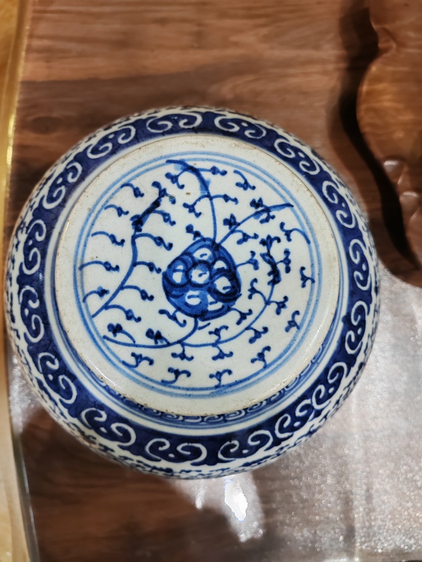 古玩陶瓷清乾隆青花纏枝蓮紋大罐拍賣,當前價格2200元