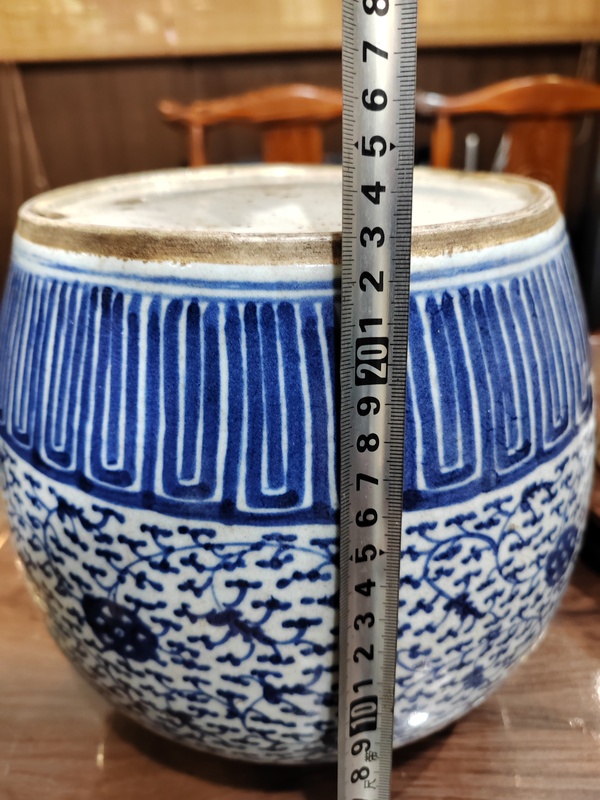 古玩陶瓷清乾隆青花纏枝蓮紋大罐拍賣,當前價格2200元