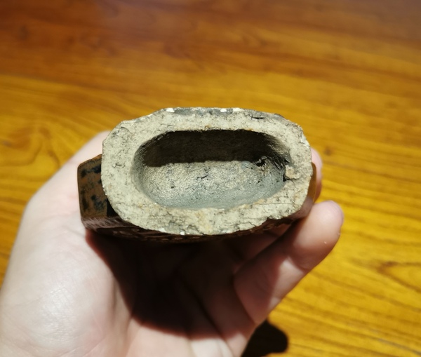 古玩陶瓷清代黑褐釉窯變印花雙系八方小扁瓶拍賣,當前價格1880元