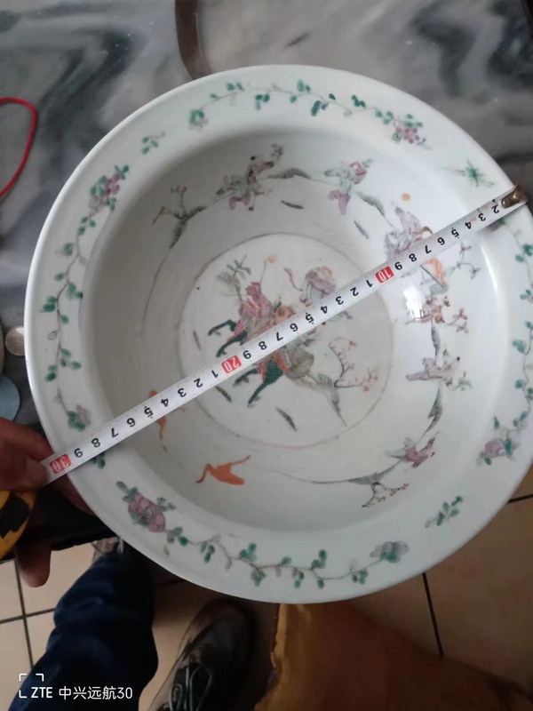 古玩陶瓷清代麒麟粉彩盆拍賣,當前價格12000元
