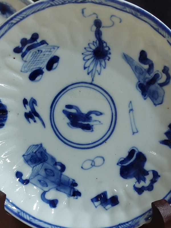 古玩陶瓷清康熙博古圖青花盤一對拍賣,當前價格2000元