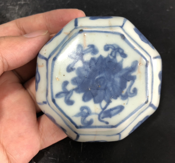 古玩陶瓷明青花花卉紋八方蓋盒拍賣,當前價格4500元