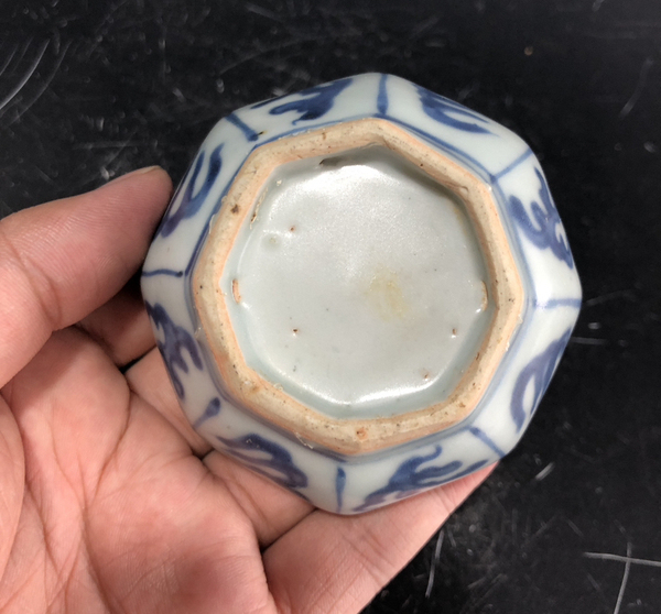 古玩陶瓷明青花花卉紋八方蓋盒拍賣,當前價格4500元