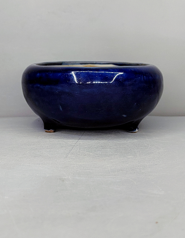 古玩陶瓷清早期康熙藍釉三足小爐拍賣,當前價格2500元