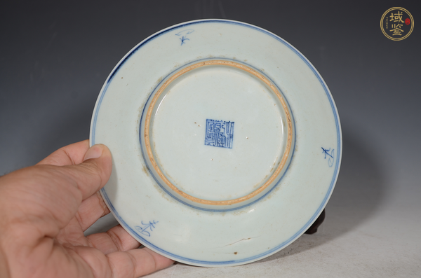 古玩乾隆·青花纏枝花卉紋盤真品鑒賞圖