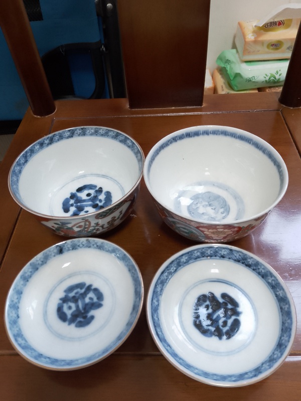 古玩陶瓷清代中晚期青花描金蓋碗拍賣,當(dāng)前價(jià)格600元