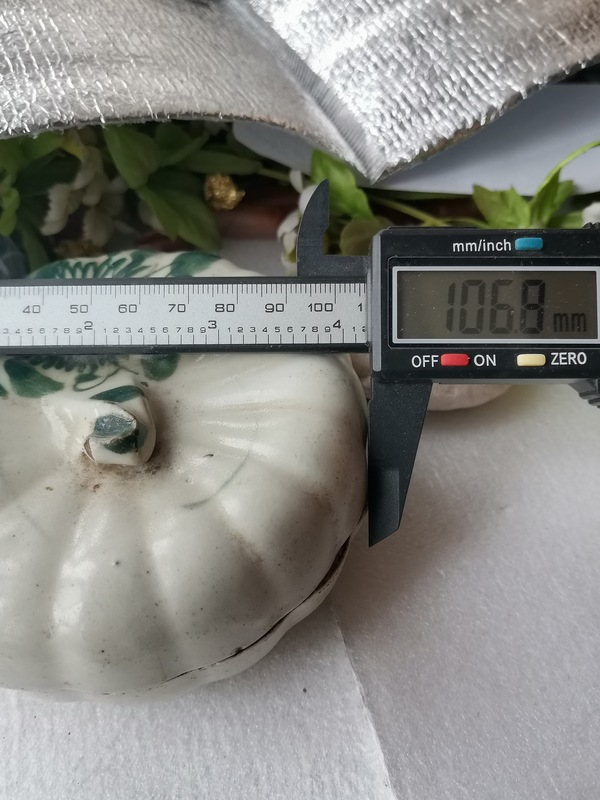 古玩陶瓷南瓜花卉紋蓋盒拍賣,當前價格266元