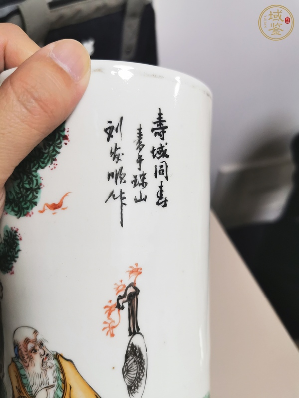 古玩陶瓷人物紋彩繪帽筒真品鑒賞圖