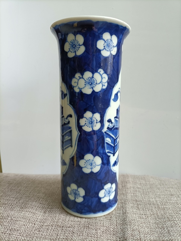 古玩陶瓷青花冰梅開窗博古紋花觚拍賣,當前價格1200元