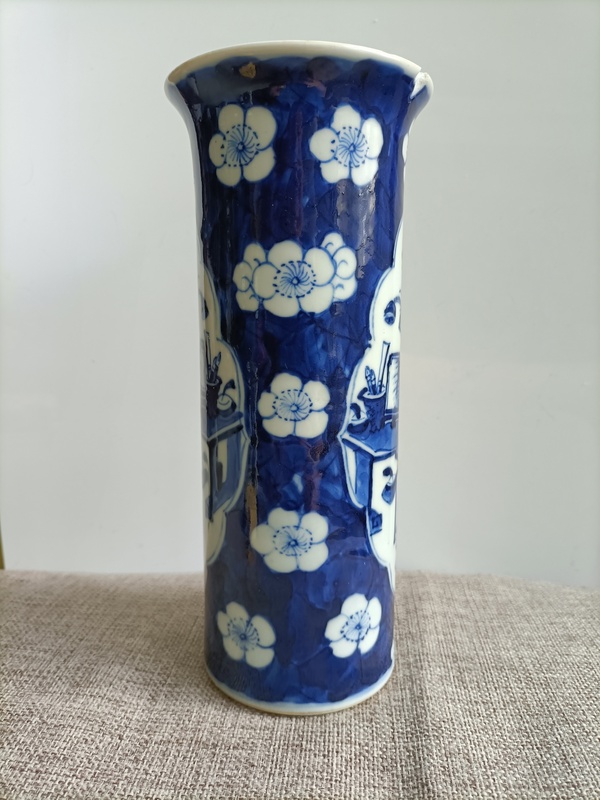 古玩陶瓷青花冰梅開窗博古紋花觚拍賣,當前價格1200元