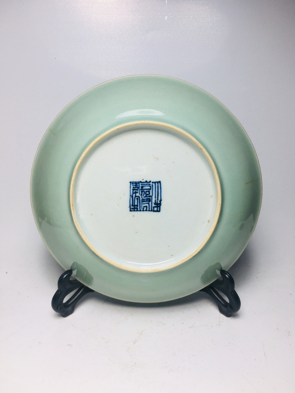古玩陶瓷精品釉水肥厚大清嘉慶年制款豆青釉盤拍賣,當前價格1288元