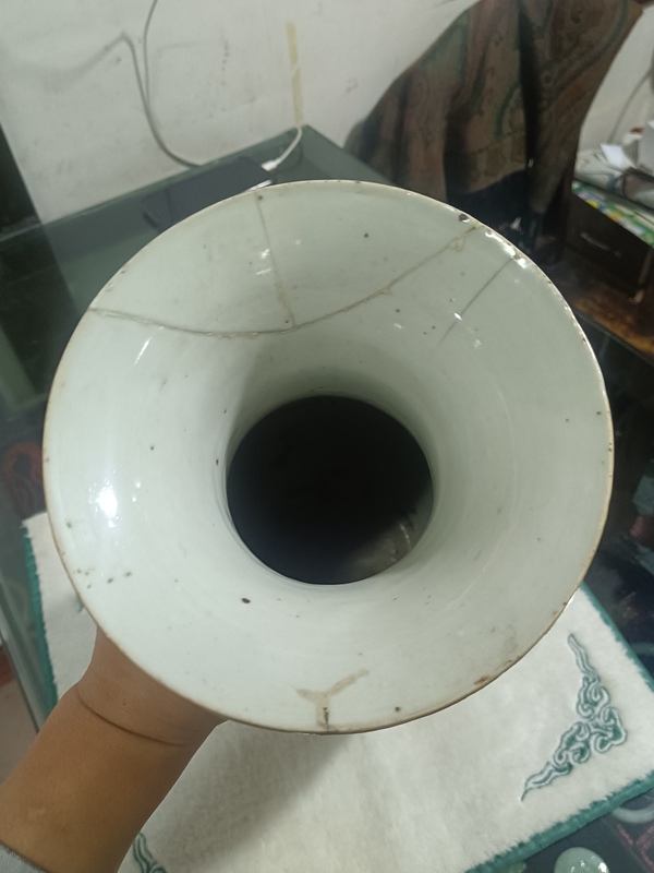 古玩陶瓷山水紋彩繪撇口瓶拍賣,當前價格2000元