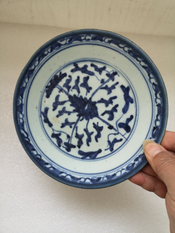 古玩陶瓷清中期花卉紋青花盤拍賣,當前價格398元
