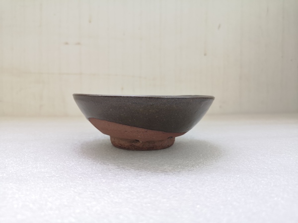 古玩陶瓷清早期褐釉澀圈圈足疊燒工藝碗拍賣,當前價格298元