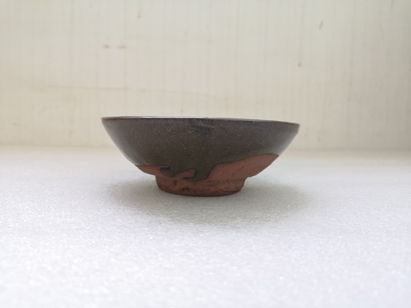 古玩陶瓷清早期褐釉澀圈圈足疊燒工藝碗拍賣,當前價格298元