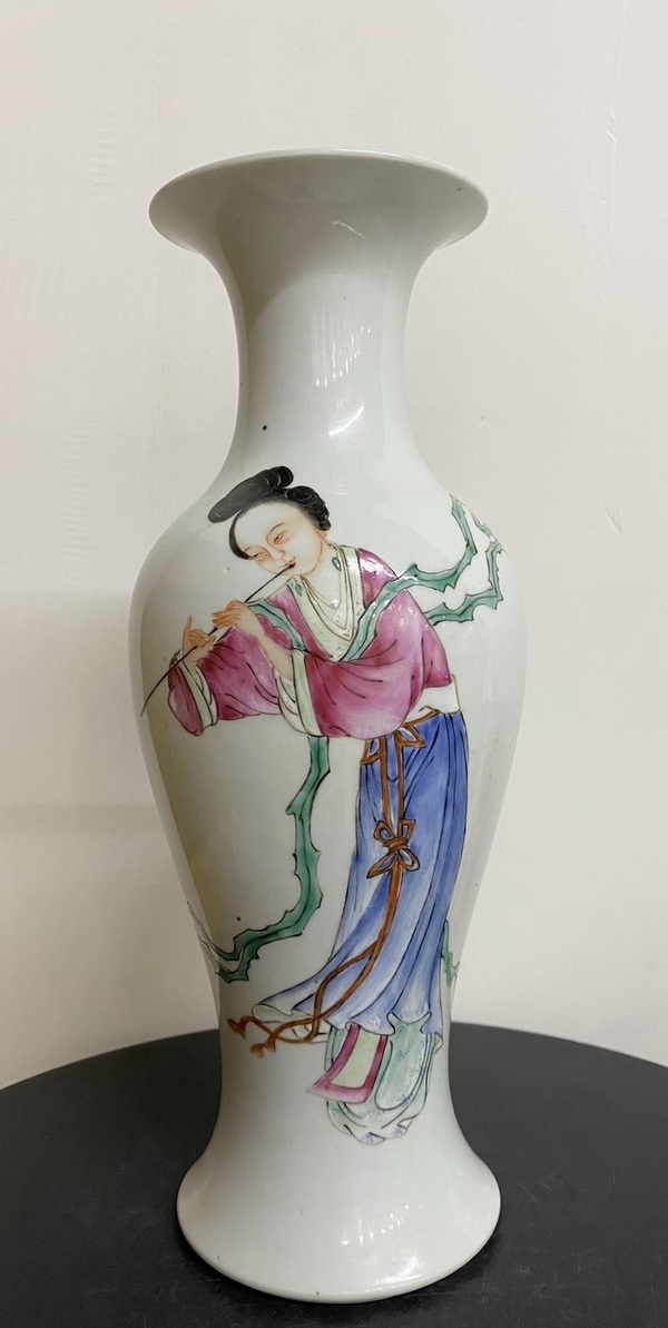 古玩轉(zhuǎn)賣(mài)【民國(guó)精品·吹簫引鳳圖】粉彩仕女人物圖觀音瓶拍賣(mài)，當(dāng)前價(jià)格658元