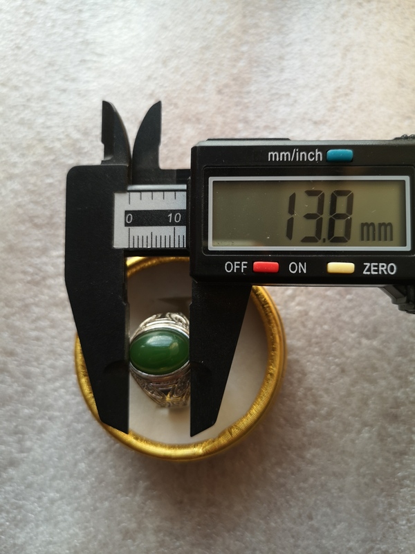 古玩玉器和田碧玉鑲嵌戒指拍賣,當前價格298元